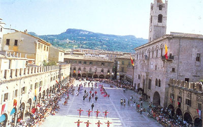 Ascoli-Piceno-piazza-del-popolo